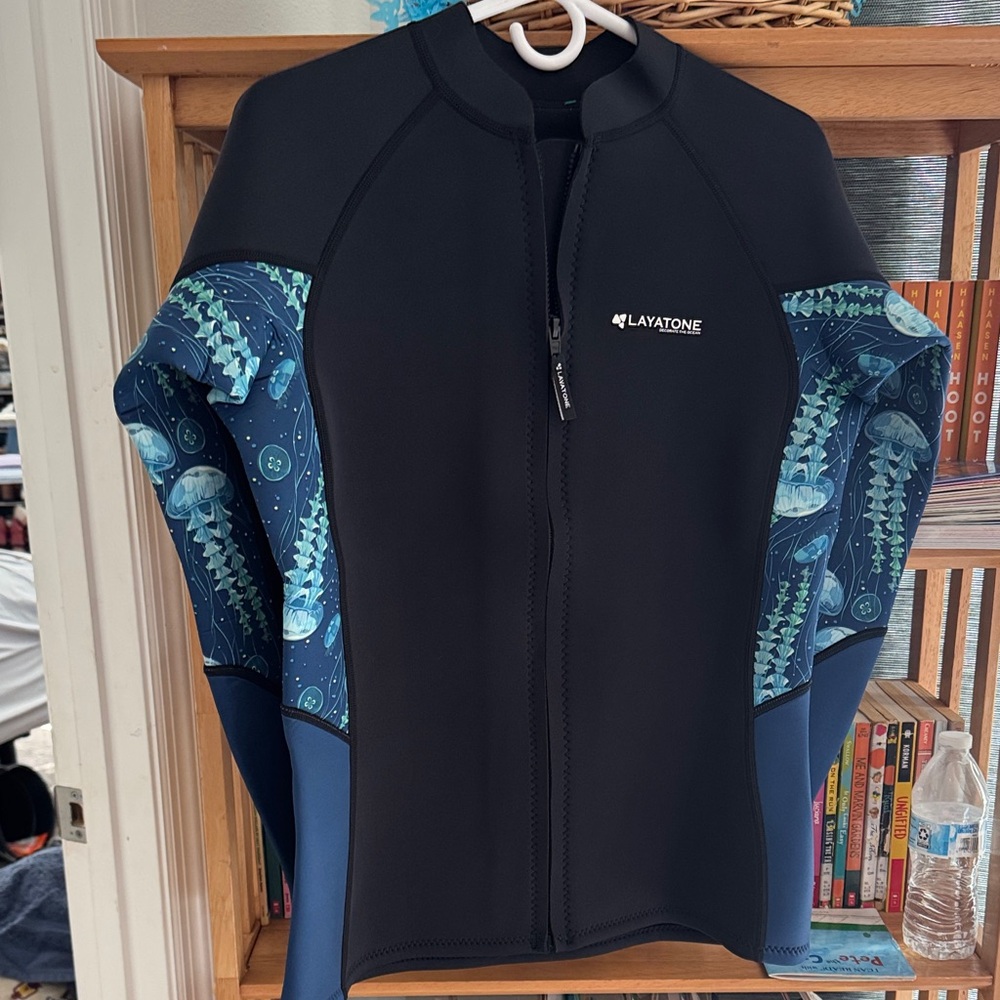 Layatone Women's Shorty Wetsuit Jacket - Black with Blue Jellyfish Panels